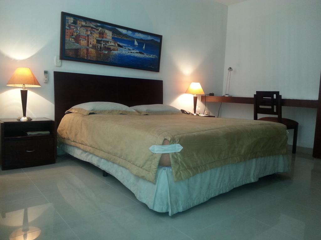 Hotel Cuarta Avenida Cali Εξωτερικό φωτογραφία