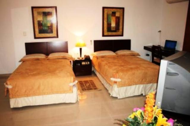 Hotel Cuarta Avenida Cali Εξωτερικό φωτογραφία